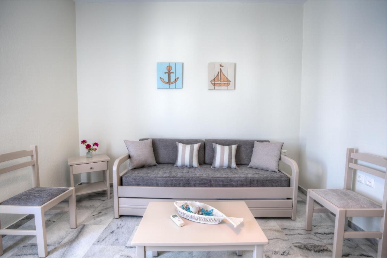 Heart Of Paros Apartments ภายนอก รูปภาพ