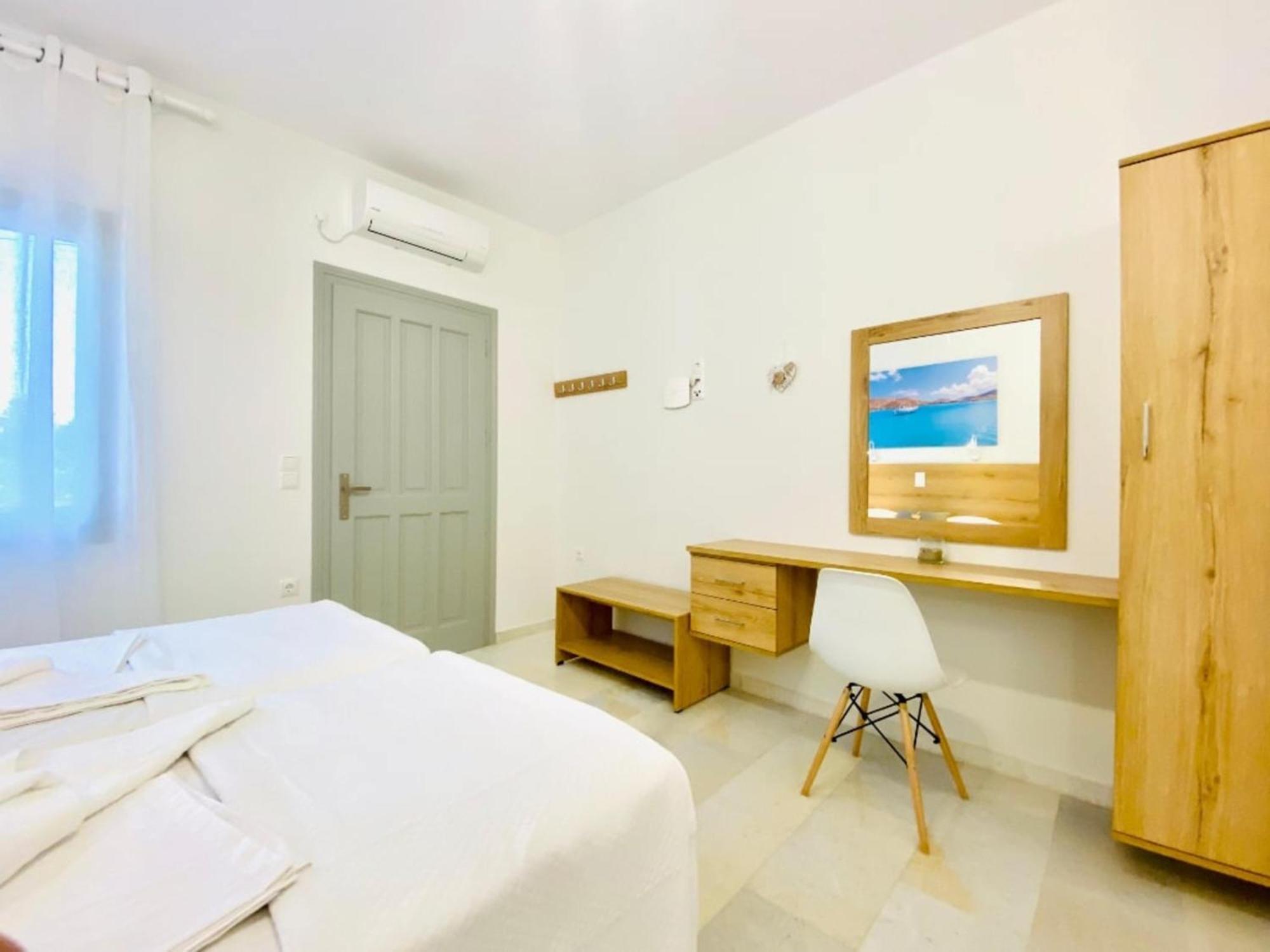 Heart Of Paros Apartments ภายนอก รูปภาพ