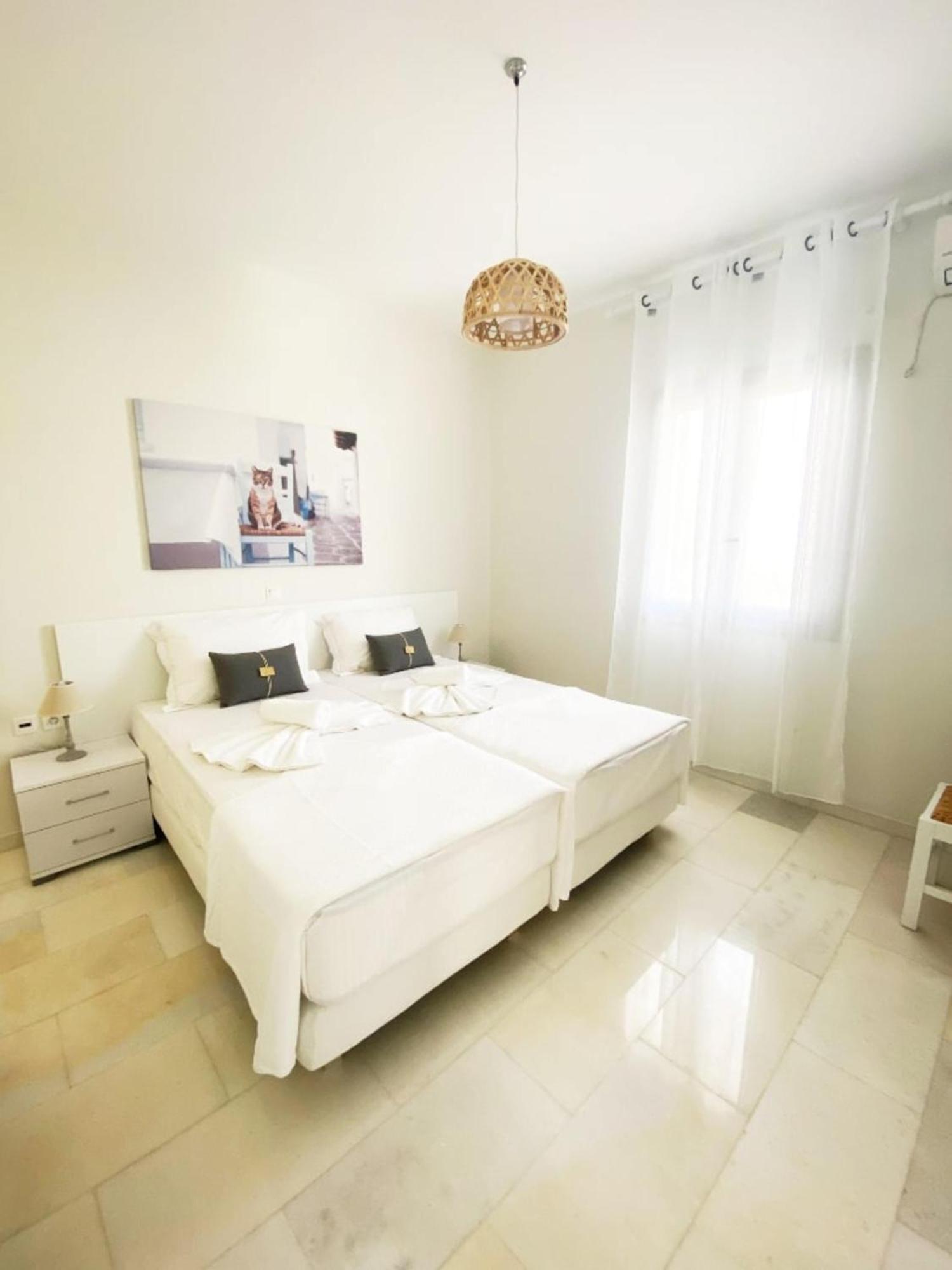 Heart Of Paros Apartments ภายนอก รูปภาพ