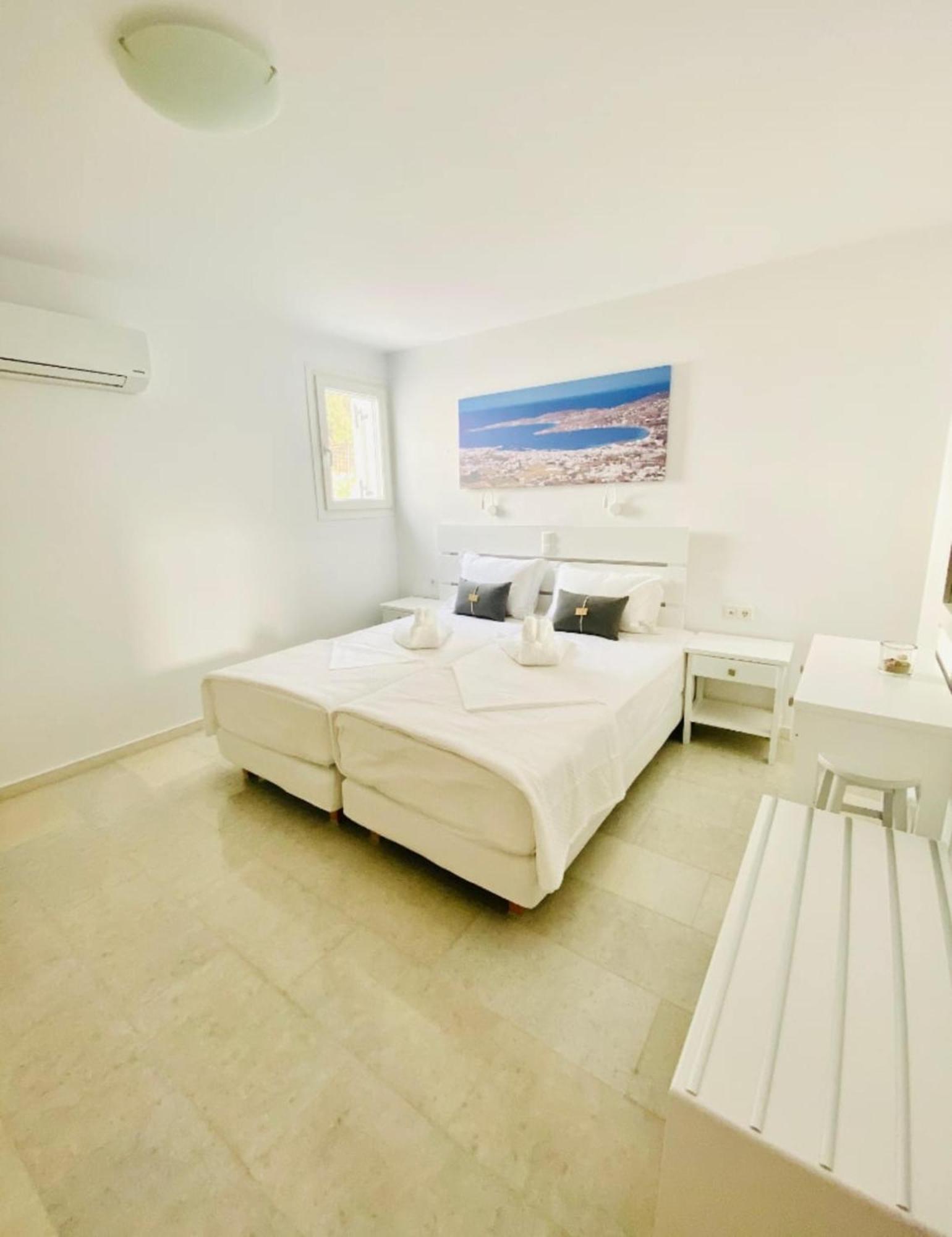Heart Of Paros Apartments ภายนอก รูปภาพ