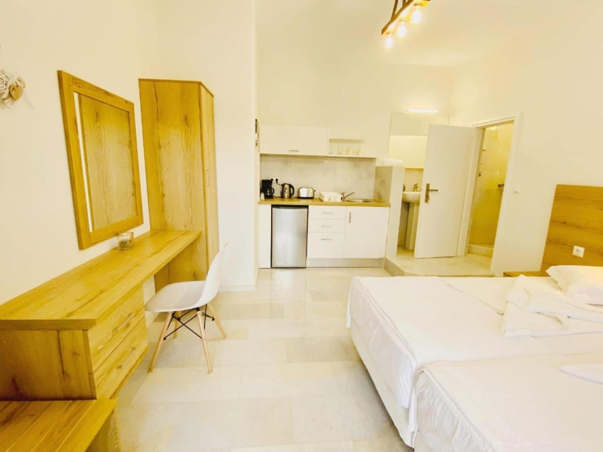 Heart Of Paros Apartments ภายนอก รูปภาพ