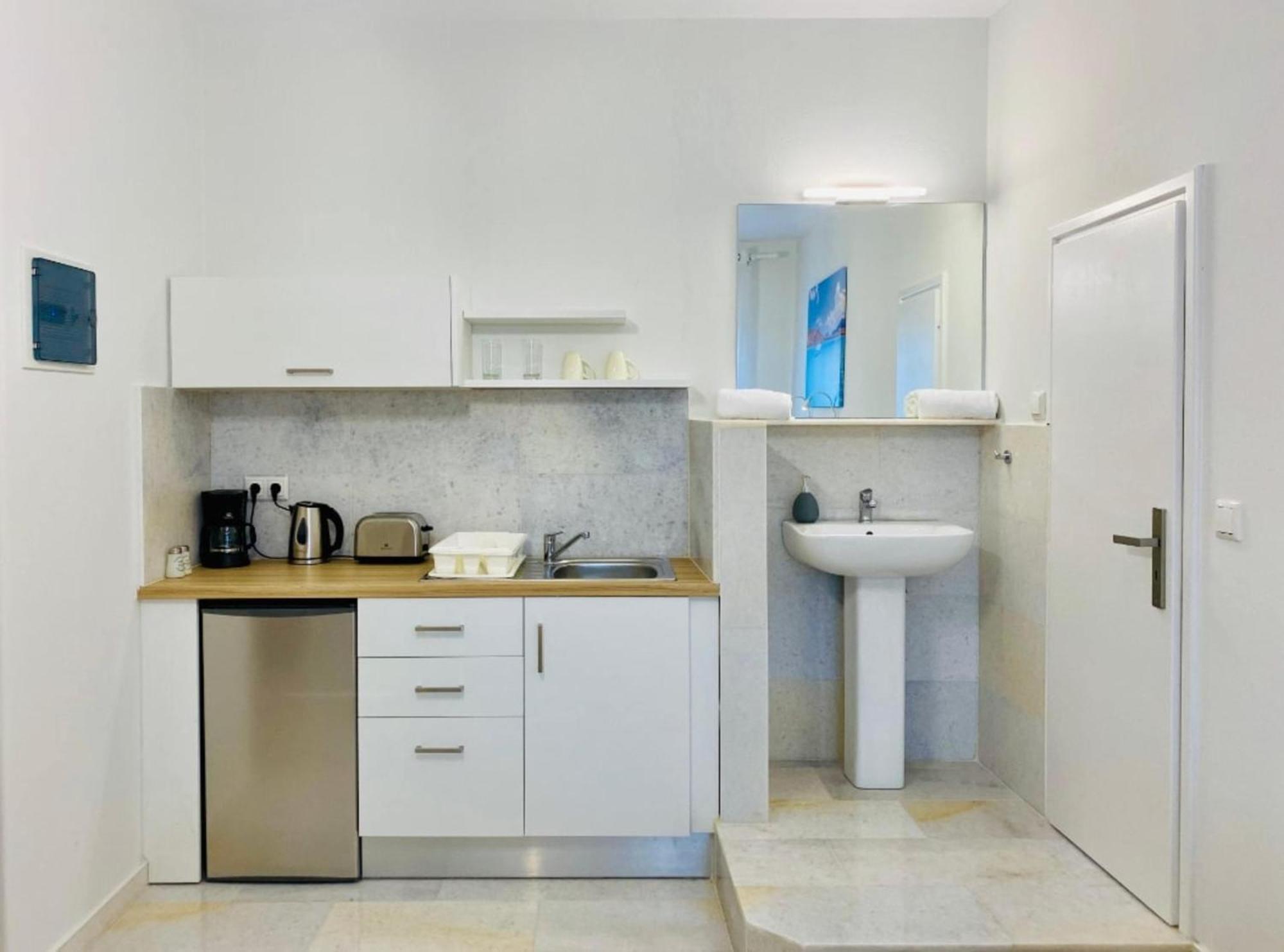 Heart Of Paros Apartments ภายนอก รูปภาพ