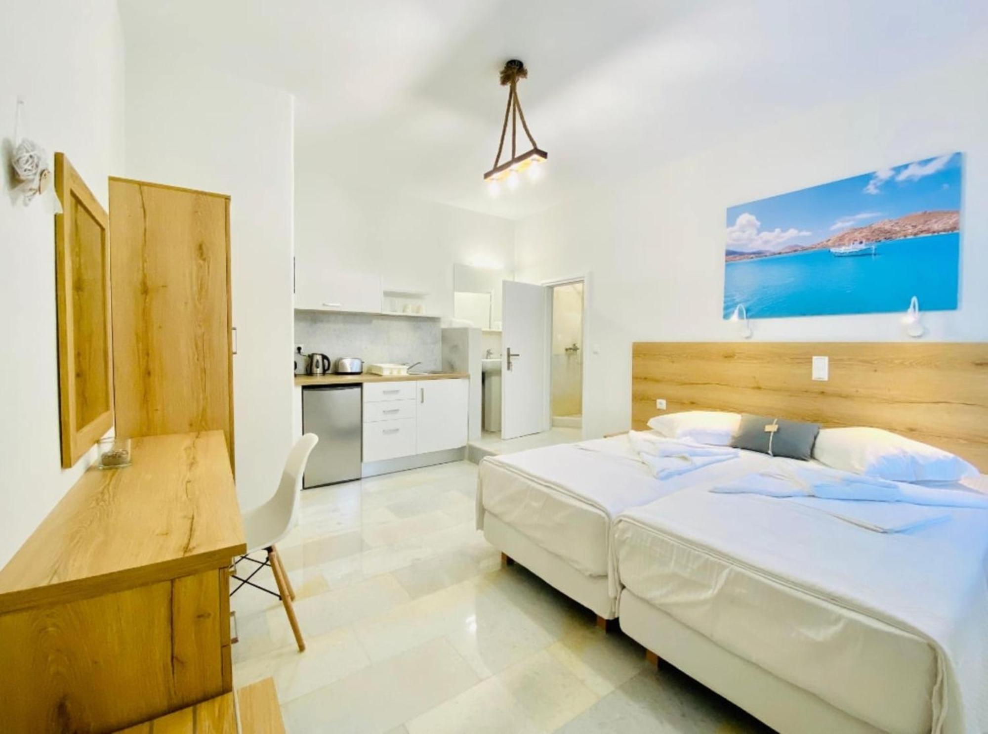 Heart Of Paros Apartments ภายนอก รูปภาพ