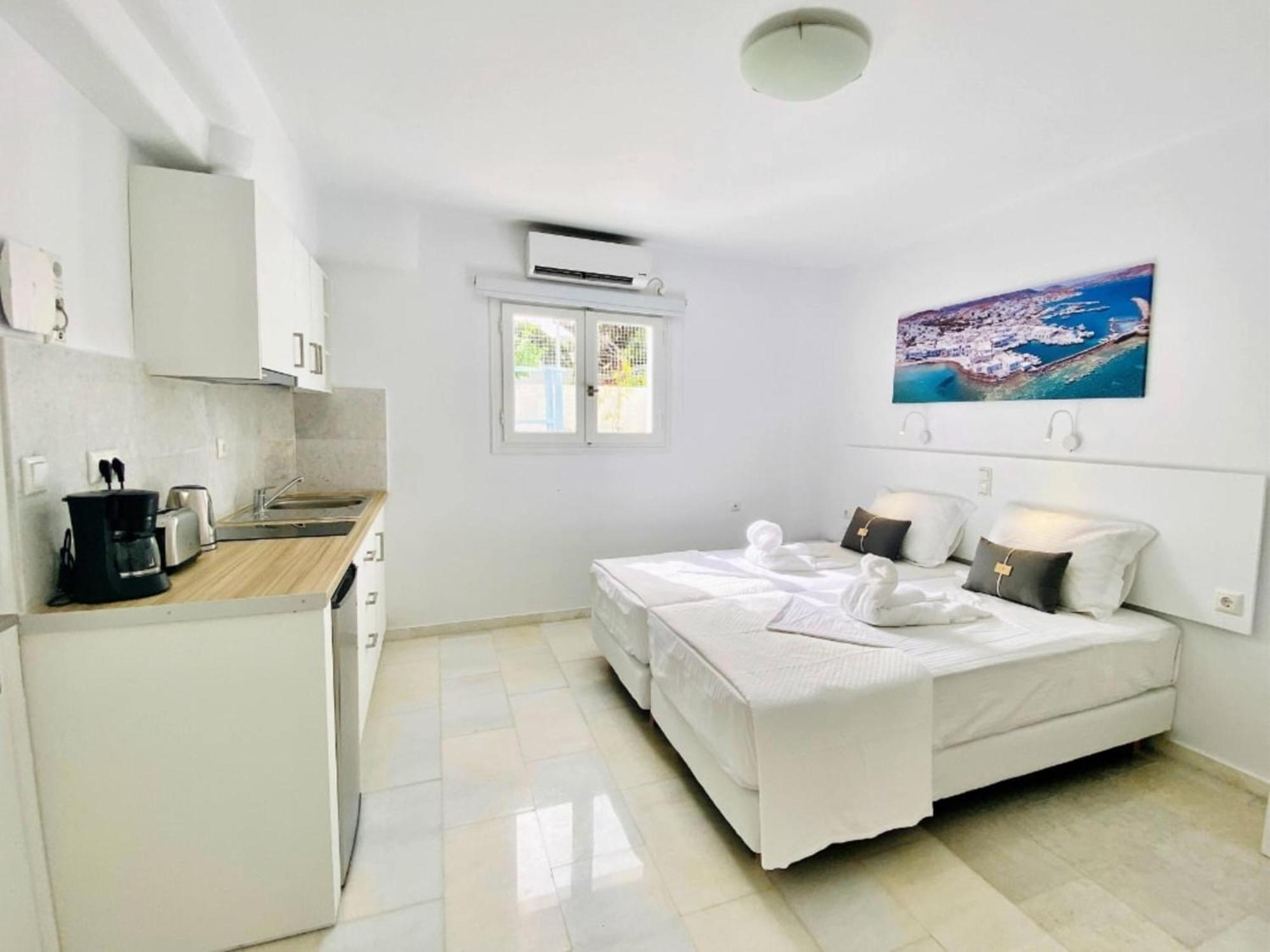 Heart Of Paros Apartments ภายนอก รูปภาพ
